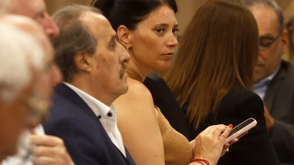 Bullrich le rompe el bloque a Macri para asegurar la reelección de Menem Bullrich le rompe el bloque a Macri para asegurar la reelección de Menem