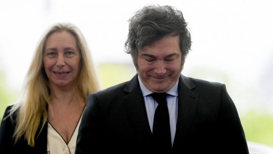 La justicia de EEUU sospecha que Milei, Karina o Hayden Davis se podrían haber quedado con los millones de Libra La justicia de EEUU sospecha que Milei, Karina o Hayden Davis se podrían haber quedado con los millones de Libra