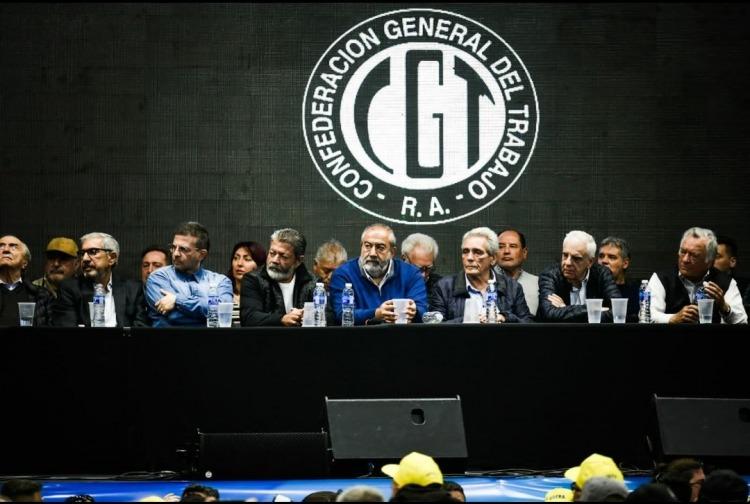 La CGT rechazó la nueva reforma laboral del Gobierno y le hizo una contraoferta a Milei La CGT rechazó la nueva reforma laboral del Gobierno y le hizo una contraoferta a Milei