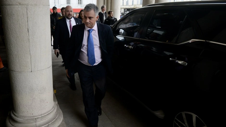 Pareja amenaza al Gobierno: «Tenemos tres diputados nacionales y 300 concejales, no nos pueden tocar» Pareja amenaza al Gobierno: «Tenemos tres diputados nacionales y 300 concejales, no nos pueden tocar»