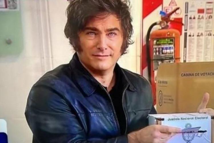 Narcisismo electoral: Milei publicó una foto retocada con photoshop Narcisismo electoral: Milei publicó una foto retocada con photoshop