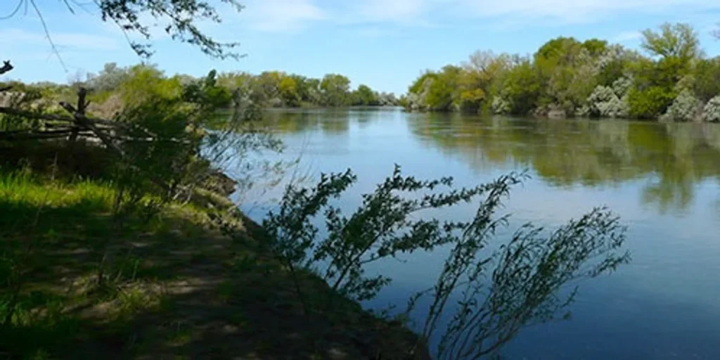 Hallaron un cuerpo en el río Negro y es de un joven de 20 años que había desaparecido hace dos semanas Hallaron un cuerpo en el río Negro y es de un joven de 20 años que había desaparecido hace dos semanas
