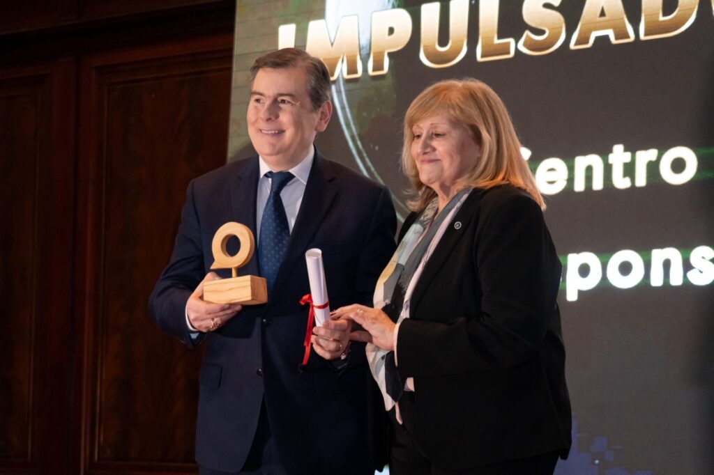 El gobernador Zamora recibió el premio Quórum 2025 al «mejor proyecto judicial impulsado por las provincias» por la creación del Centro para adolescentes «Nexo»