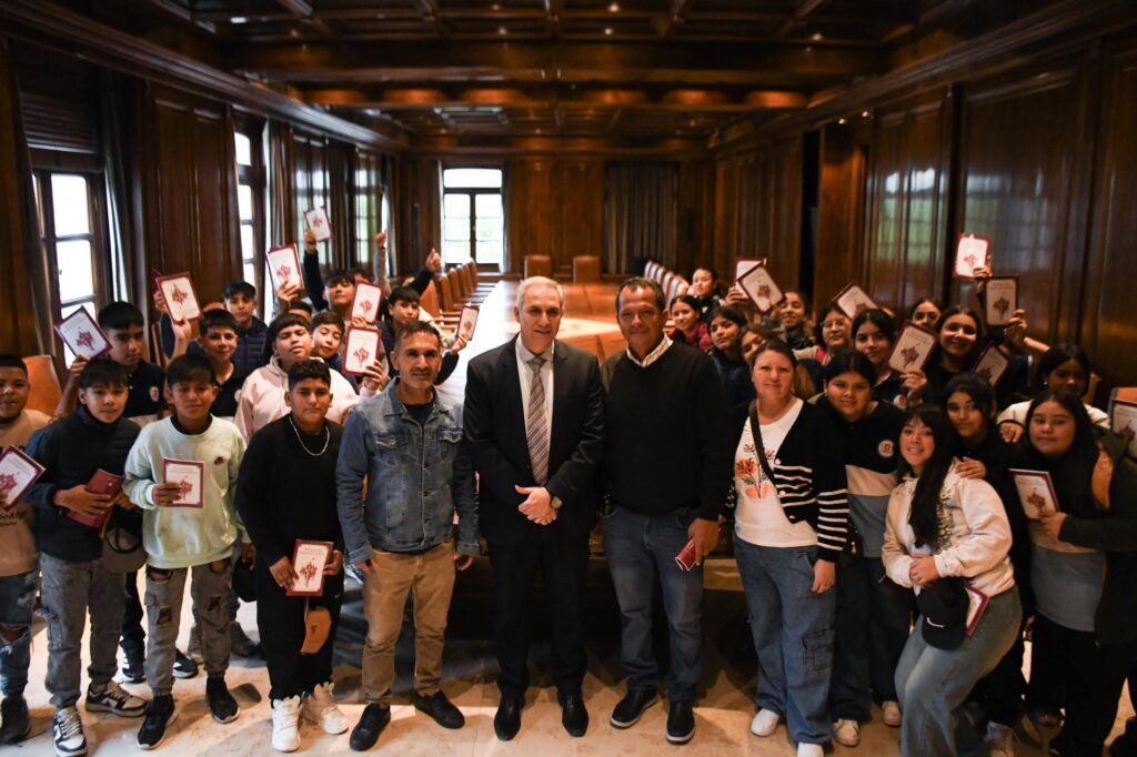 Alumnos de El Arenal visitaron Casa de Gobierno