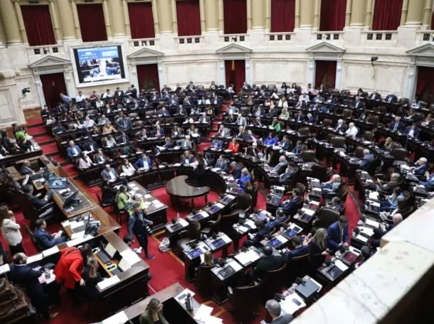 Diputados aprobó la reforma que limita los DNU en general, pero se frenó en particular: decide el Senado