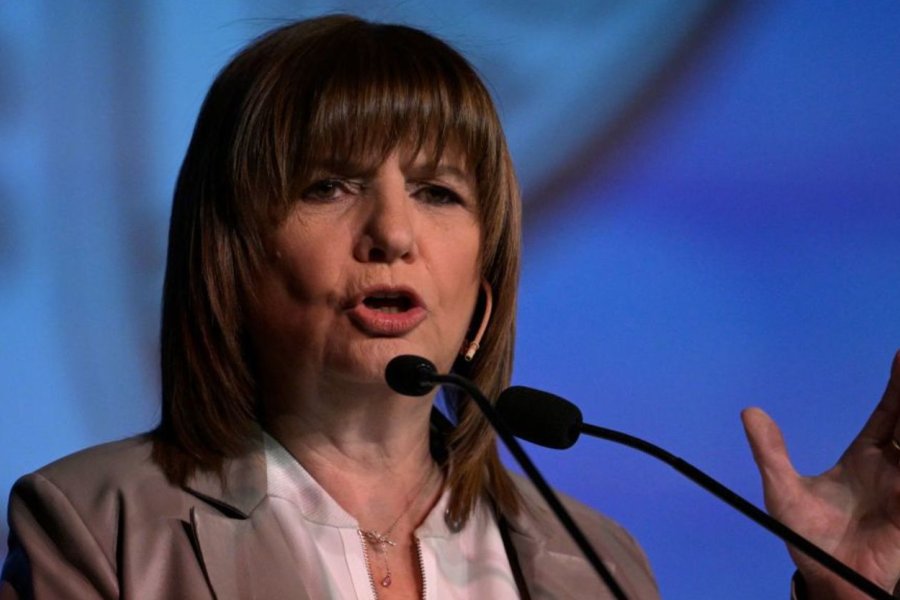 Sin mención a fuerzas nacionales, Patricia Bullrich felicitó a la Policía de Perú por la captura de Pequeño J
