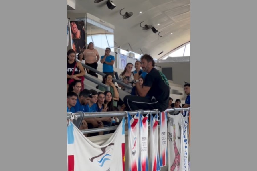 José Meolans brindó una charla abierta en el Natatorio Olímpico Madre de Ciudades