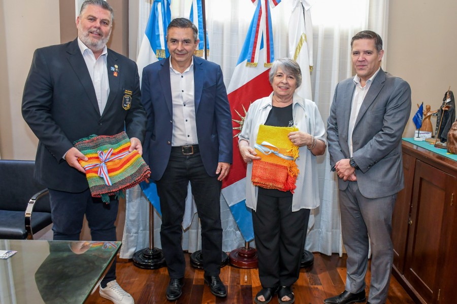 Funcionarios de la Municipalidad recibieron al Gobernador del distrito 4851 del Rotary Club Funcionarios de la Municipalidad recibieron al Gobernador del distrito 4851 del Rotary Club