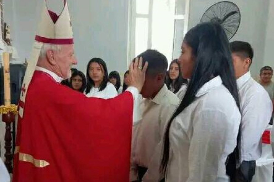 Monseñor Vicente Bokalic presidió la Confirmación de jóvenes dorenses