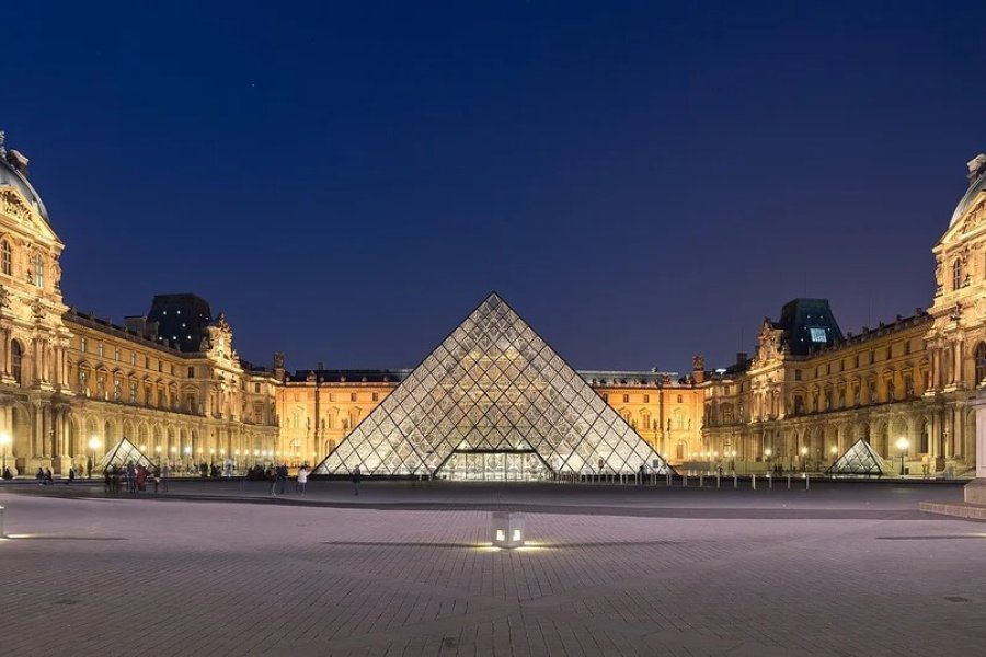 Robo de película en el Louvre: Increíble atraco de 7 minutos que paralizó al mundo y vació una sala histórica