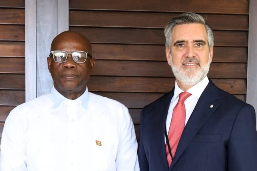 El Gobierno mandó a funcionarios al Caribe con pasaje en primera y hotel 5 estrellas que vale US$600 la noche