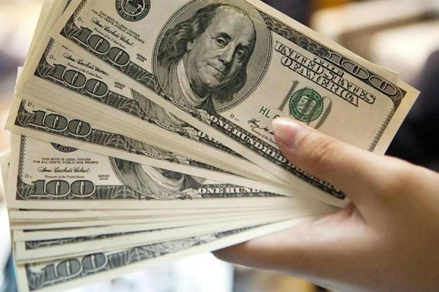 El dólar blue superó los $1.500 y se acerca a su récord histórico El dólar blue superó los $1.500 y se acerca a su récord histórico