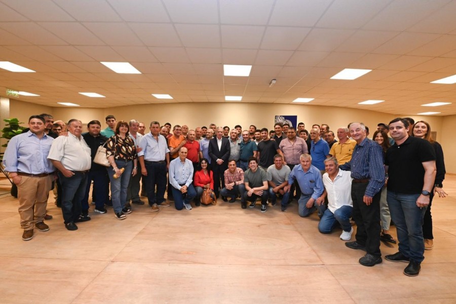 Elías Suárez ratificó su compromiso con la producción y la industrialización de la materia prima Elías Suárez ratificó su compromiso con la producción y la industrialización de la materia prima