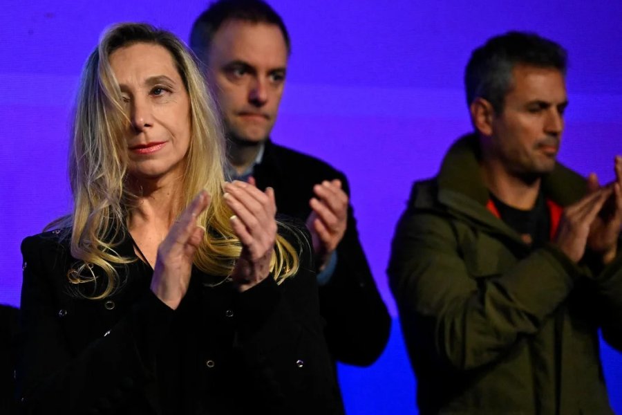 Karina Milei votó y pidió «que sea una jornada tranquila y la gente vaya a votar» Karina Milei votó y pidió «que sea una jornada tranquila y la gente vaya a votar»