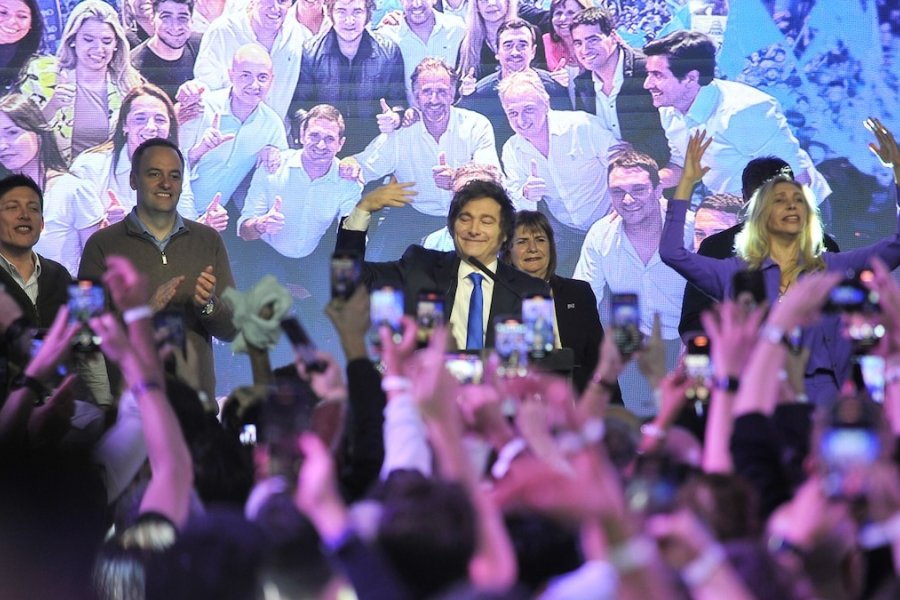 Milei celebra el triunfo de la libertad avanza y destaca el debut de la boleta única de papel Milei celebra el triunfo de la libertad avanza y destaca el debut de la boleta única de papel