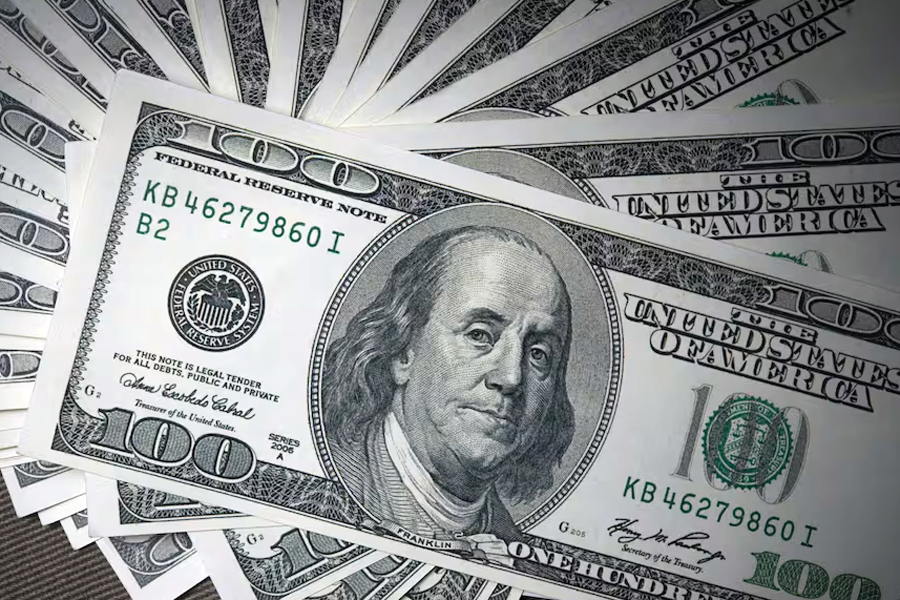 Luego del resultado electoral, el dólar baja $135 y se vende a $1380