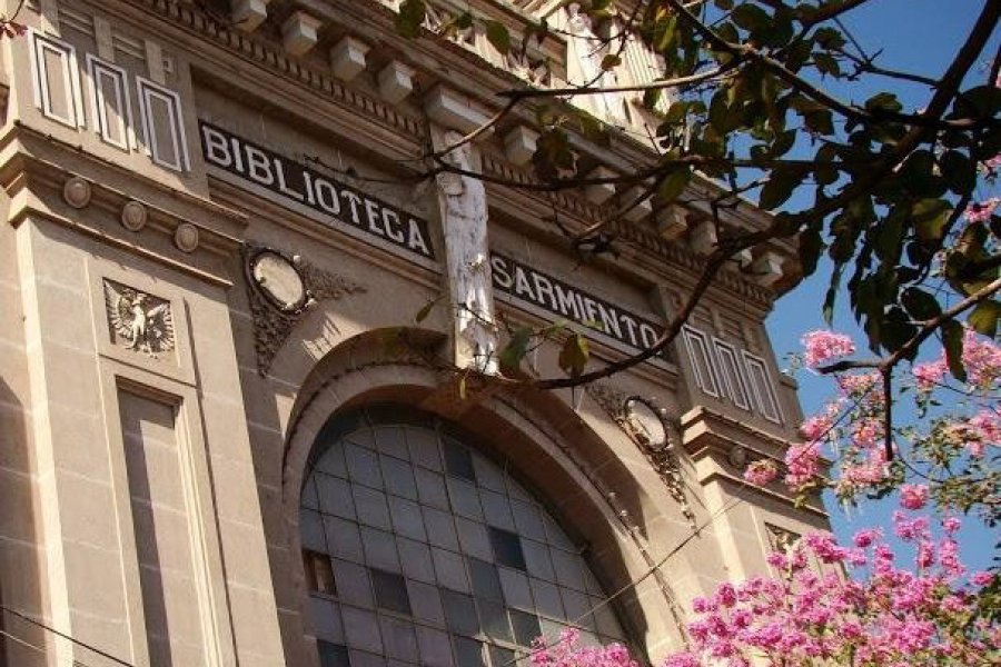 La Biblioteca Sarmiento cumple 100 años: el edificio que albergó a Borges, Storni y Neruda