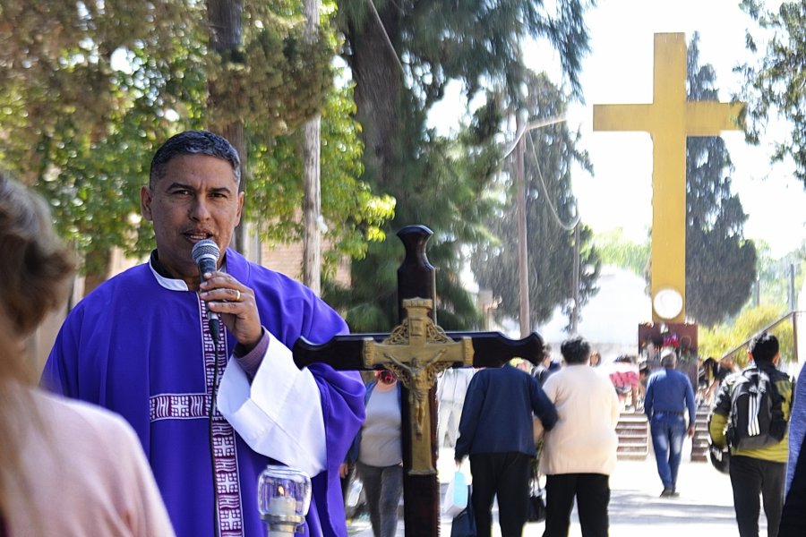 Día de los Fieles Difuntos: Preparan Peregrinación y misas especiales en el Cementerio La Misericordia Día de los Fieles Difuntos: Preparan Peregrinación y misas especiales en el Cementerio La Misericordia
