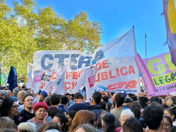 Paro docente a nivel nacional este martes en reclamo de una nueva ley de Financiamiento Educativo