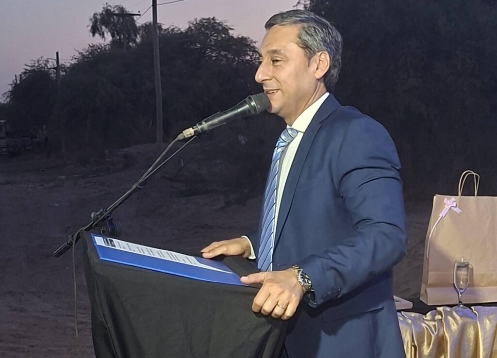 Silva Neder confirmó el fuerte compromiso del gobierno provincial para seguir cumpliendo sueños a los Santiagueños en Estación Robles