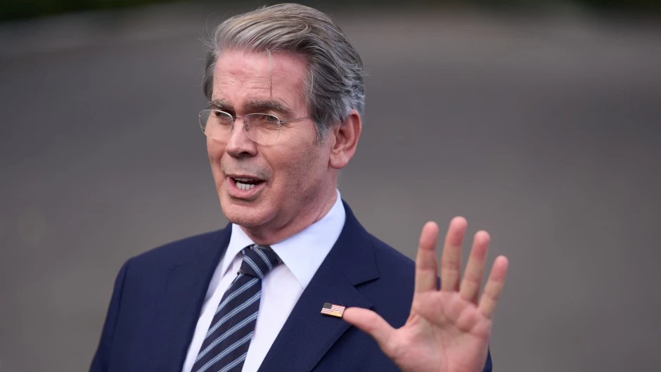 Afirman que Bessent se ganó USD 200 millones con el carry trade «a medida» que le armó Caputo Afirman que Bessent se ganó USD 200 millones con el carry trade «a medida» que le armó Caputo