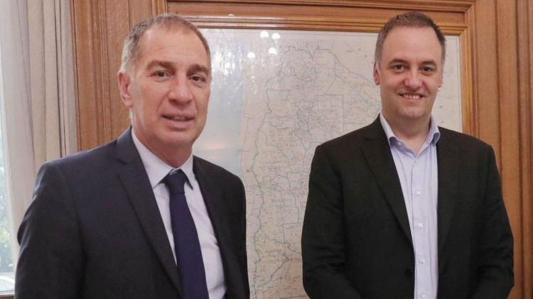 Reestructuración en el Gabinete y División de la Secretaría de Daniel Scioli Reestructuración en el Gabinete y División de la Secretaría de Daniel Scioli