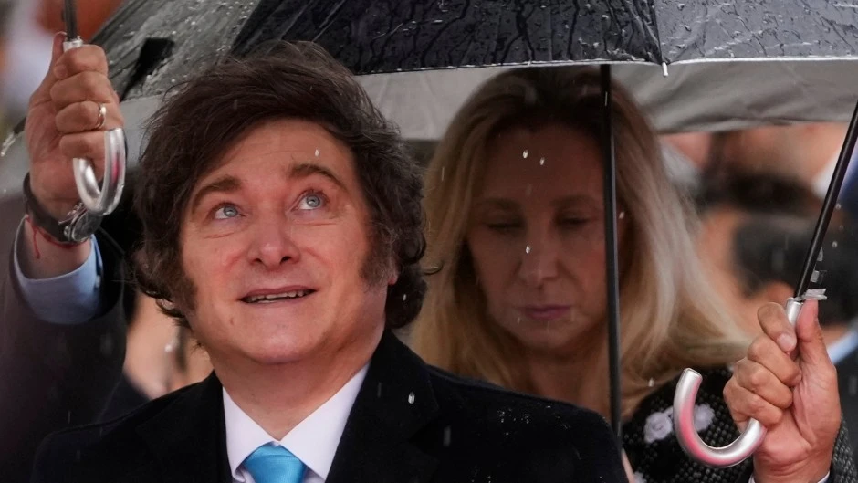 Milei apaga el Consejo de Mayo furioso por la revelación de LPO sobre el plan educativo de Rocca Milei apaga el Consejo de Mayo furioso por la revelación de LPO sobre el plan educativo de Rocca