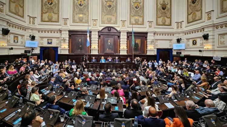 Fracasa sesión en la legislatura bonaerense y Kicillof vuelve a extraordinarias por endeudamiento