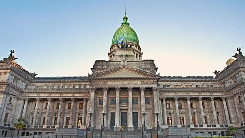 El Gobierno Evalúa Convocar a Sesiones Extraordinarias Antes del 10 de Diciembre