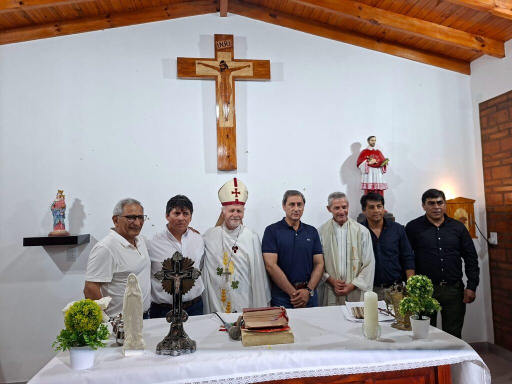 Silva Neder participó al cardenal Bokalic y a la comunidad de Nueva Francia de la inauguración de la Capilla de San Carlos Borromeo Silva Neder participó al cardenal Bokalic y a la comunidad de Nueva Francia de la inauguración de la Capilla de San Carlos Borromeo