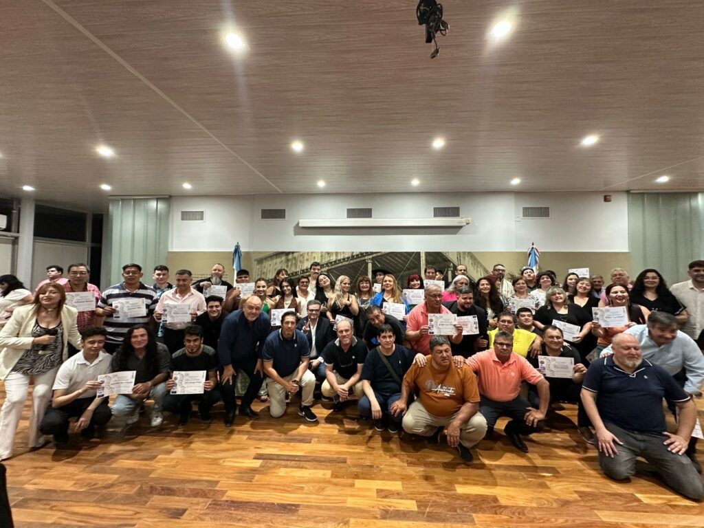 Estudiantes de Sumampa, Bandera Bajada y Monte Quemado visitaron Casa de Gobierno