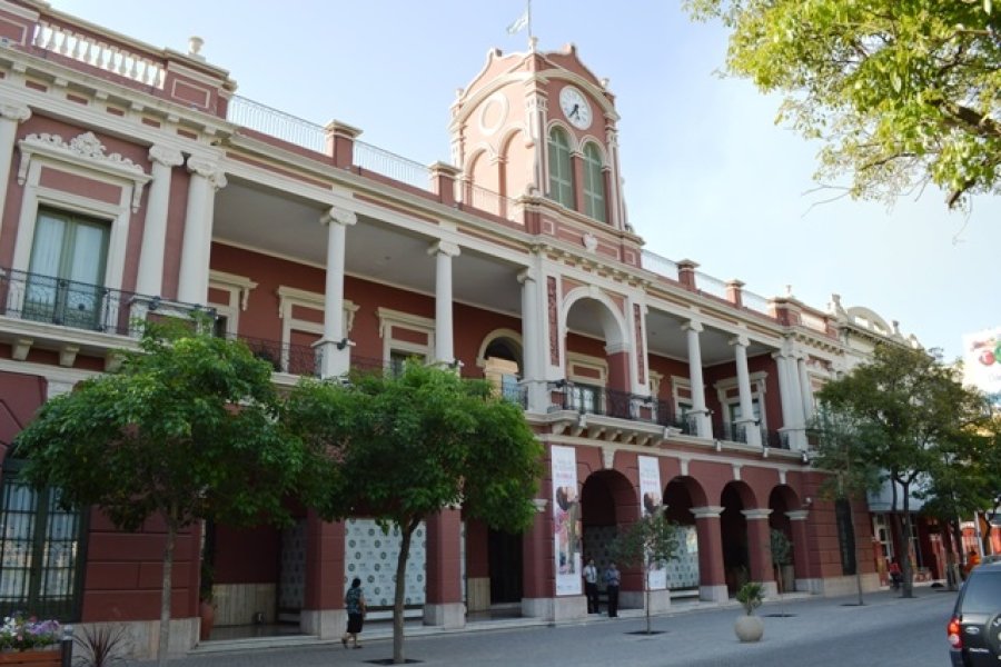 Cultura y Tradición: El Centro Cultural del Bicentenario ofrece talleres gratuitos de arte textil y danzas santiagueñas Cultura y Tradición: El Centro Cultural del Bicentenario ofrece talleres gratuitos de arte textil y danzas santiagueñas
