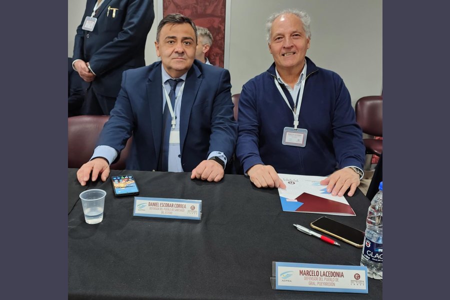 El Defensor del Pueblo de Santiago del Estero participó en el Plenario Anual de ADPRA en Lanús El Defensor del Pueblo de Santiago del Estero participó en el Plenario Anual de ADPRA en Lanús