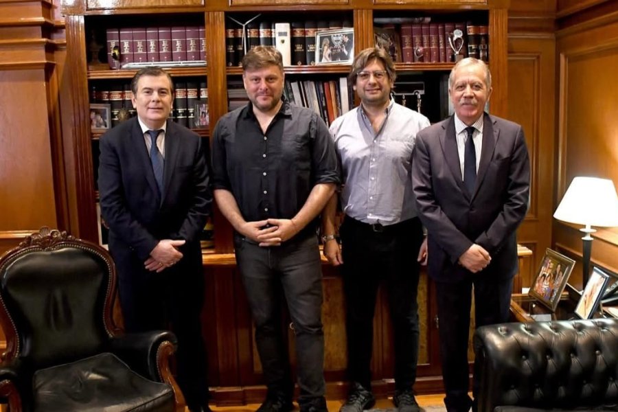 Leandro Santoro elogia la gestión de Zamora tras reunión en Casa de Gobierno Leandro Santoro elogia la gestión de Zamora tras reunión en Casa de Gobierno