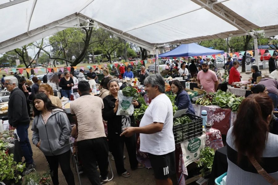 La Feria Municipal Itinerante «Sabores de Río Hondo» se realiza hoy en Plaza Eva Perón La Feria Municipal Itinerante «Sabores de Río Hondo» se realiza hoy en Plaza Eva Perón