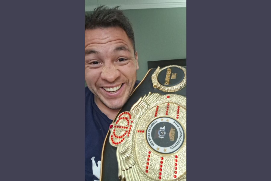 Explosivo KO del santiagueño Elio «Máquina» Trosch para ganar Título Regional AMB en EE.UU