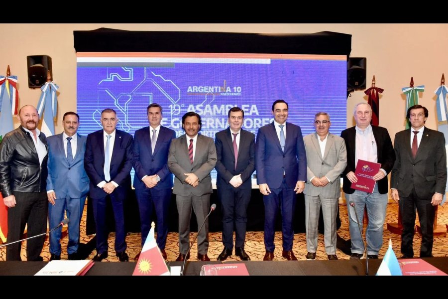 Gobernadores del Norte Grande se reúnen en Jujuy para definir agenda de cierre de año Gobernadores del Norte Grande se reúnen en Jujuy para definir agenda de cierre de año