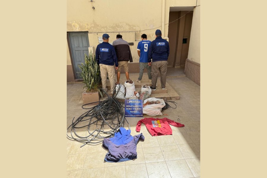 Secuestran 95 kilos de cobre y detienen a dos personas por robo de cables en La Banda Secuestran 95 kilos de cobre y detienen a dos personas por robo de cables en La Banda