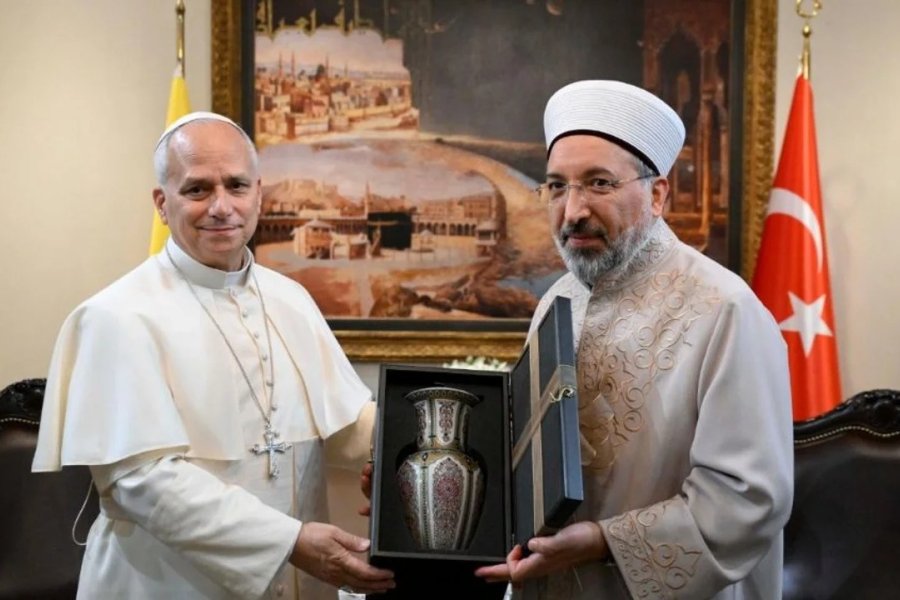 El Papa León XIV visita Estambul: Un mensaje de ánimo a la pequeña comunidad católica