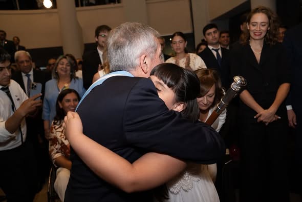 El gobernador Elías Suárez agradece el acompañamiento institucional y familiar en su asunción El gobernador Elías Suárez agradece el acompañamiento institucional y familiar en su asunción