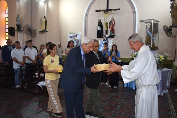 Emotiva misa en honor a la Virgen de Loreto con la presencia de José Emilio Neder Emotiva misa en honor a la Virgen de Loreto con la presencia de José Emilio Neder