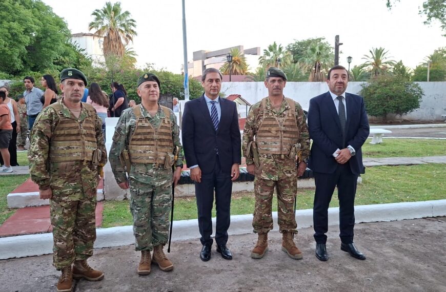 El Vicegobernador asistió al cambio de jefatura en el cuartel del Ejército Argentino