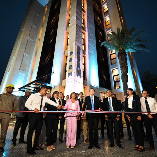 El gobernador Zamora y la intendente Fuentes inauguraron el nuevo edificio de la Dirección de Rentas Municipal
