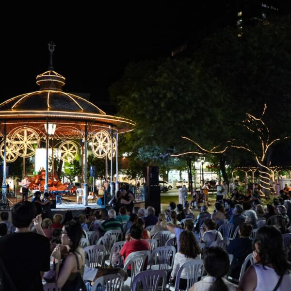 Noche de Gala en la Plaza Libertad: Santiago del Estero celebró el Día Nacional del Tango