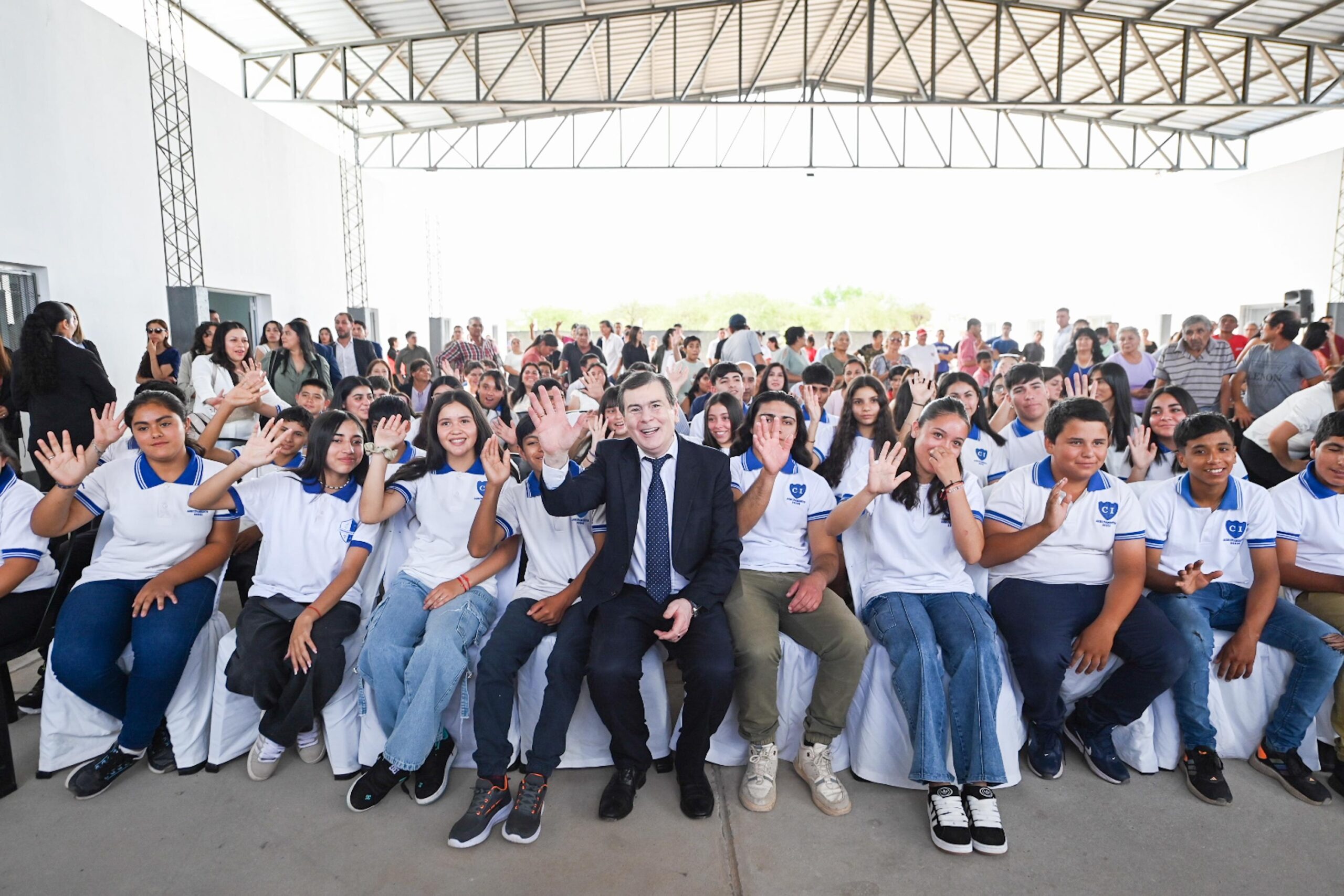 Zamora inauguró en Km 49 el edificio del Agrupamiento N° 86.001, una renovada posta sanitaria y entregó una vivienda social