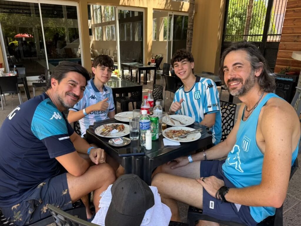 Postales de fútbol y turismo: miles de hinchas colman la ciudad Postales de fútbol y turismo: miles de hinchas colman la ciudad