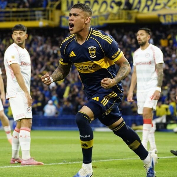 Boca derrotó a Argentinos y se clasificó a semifinales del torneo