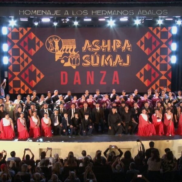 Ashpa Súmaj deslumbró en el cierre del Ciclo Lectivo 2025 en Las Termas
