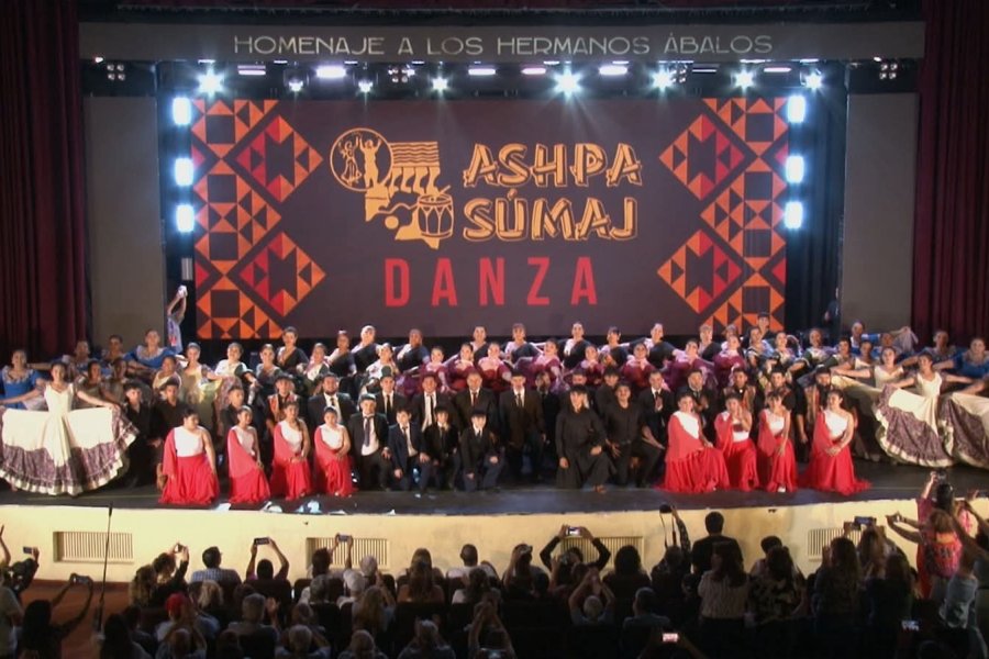 Ashpa Súmaj deslumbró en el cierre del Ciclo Lectivo 2025 en Las Termas