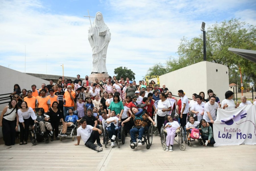 Convivencia y Diversidad: La Municipalidad celebró la inclusión en el Parque Mama Antula con la jornada «Valorarte» Convivencia y Diversidad: La Municipalidad celebró la inclusión en el Parque Mama Antula con la jornada «Valorarte»
